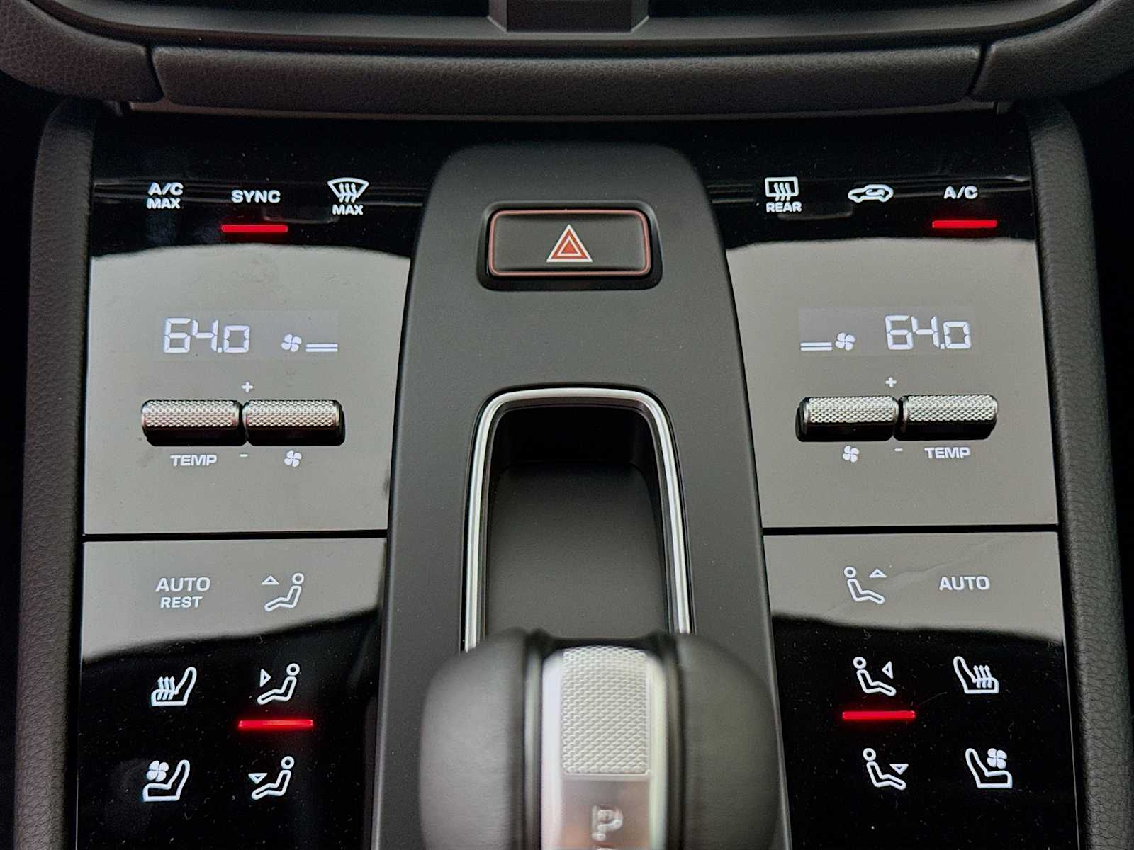 Thumbnail: 2026 Porsche Macan - 13