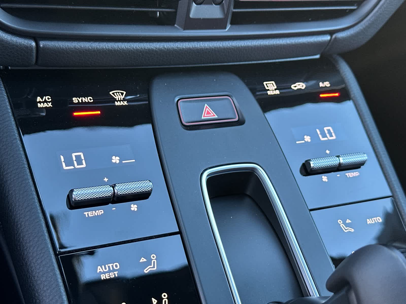 Thumbnail: 2026 Porsche Macan - 24