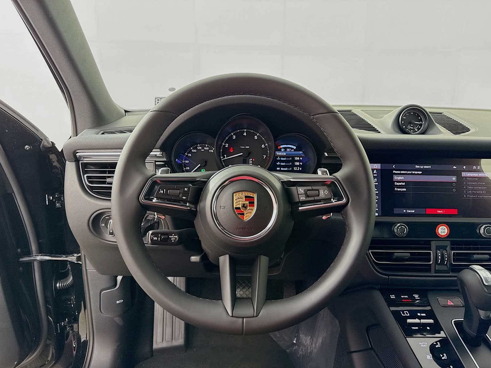 Thumbnail: 2026 Porsche Macan - 12