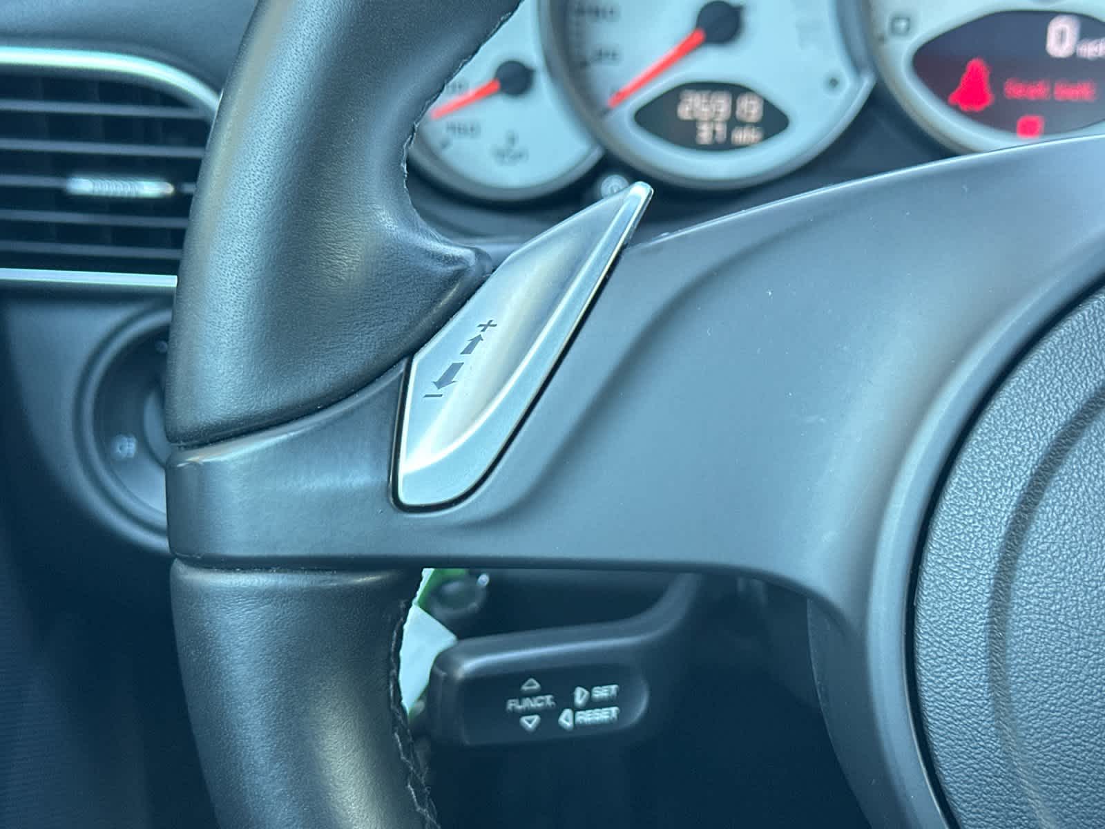 Thumbnail: 2011 Porsche 911 - 21