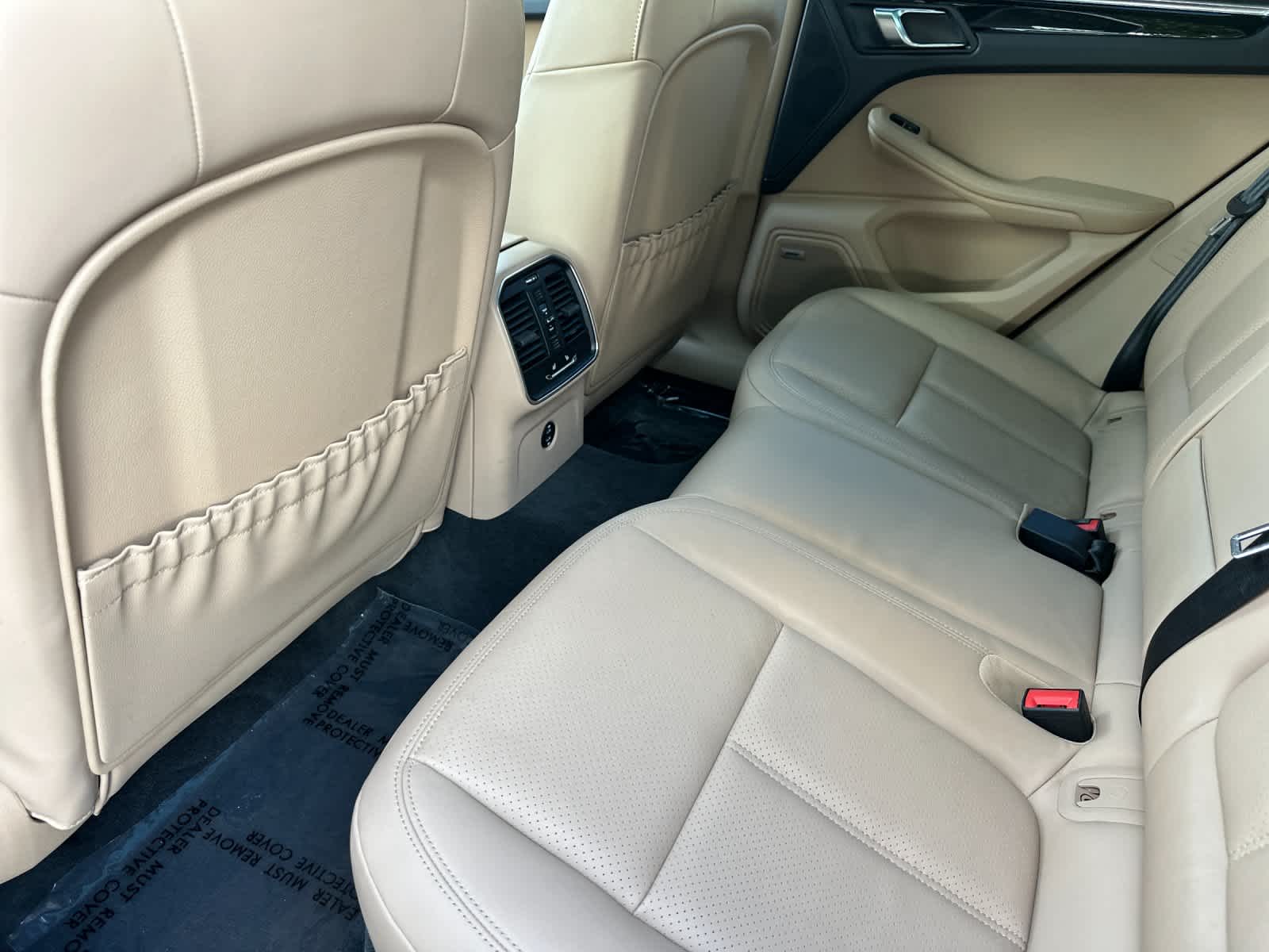 Thumbnail: 2025 Porsche Macan - 13