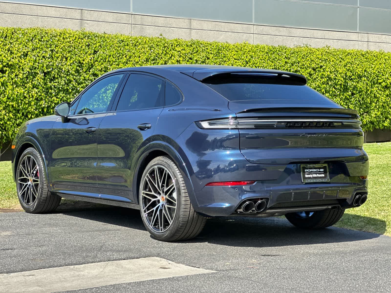 Thumbnail: 2026 Porsche Cayenne - 3