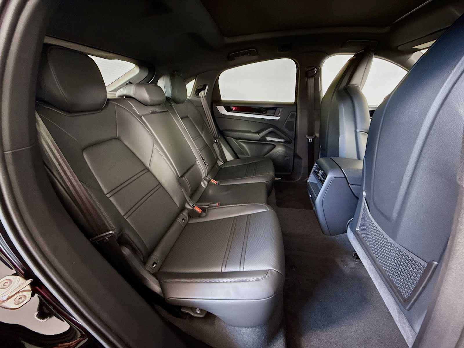 Thumbnail: 2026 Porsche Cayenne - 19