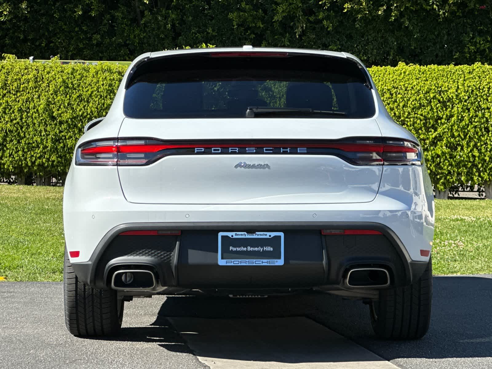 Thumbnail: 2026 Porsche Macan - 7