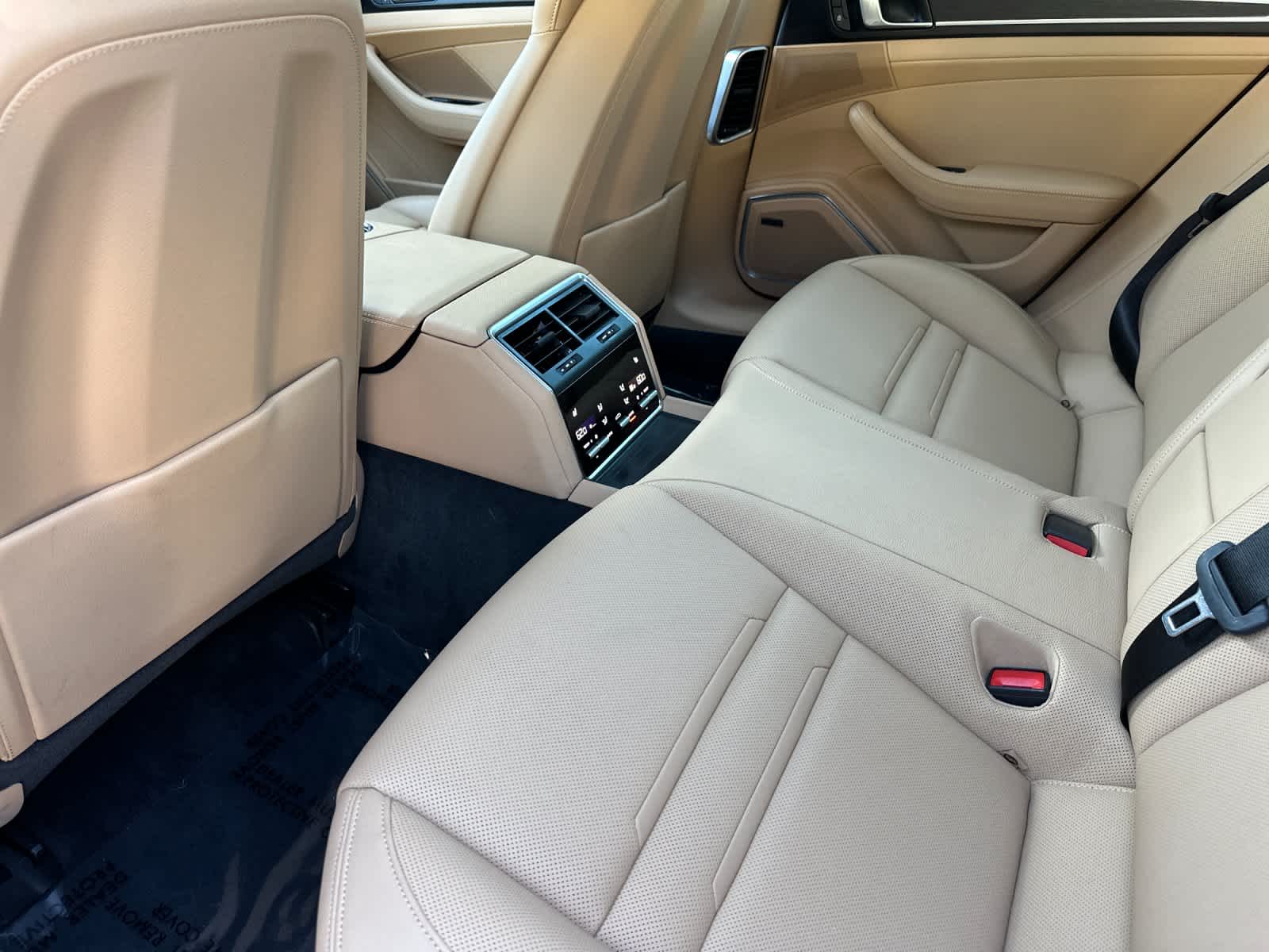 Thumbnail: 2022 Porsche Panamera - 13