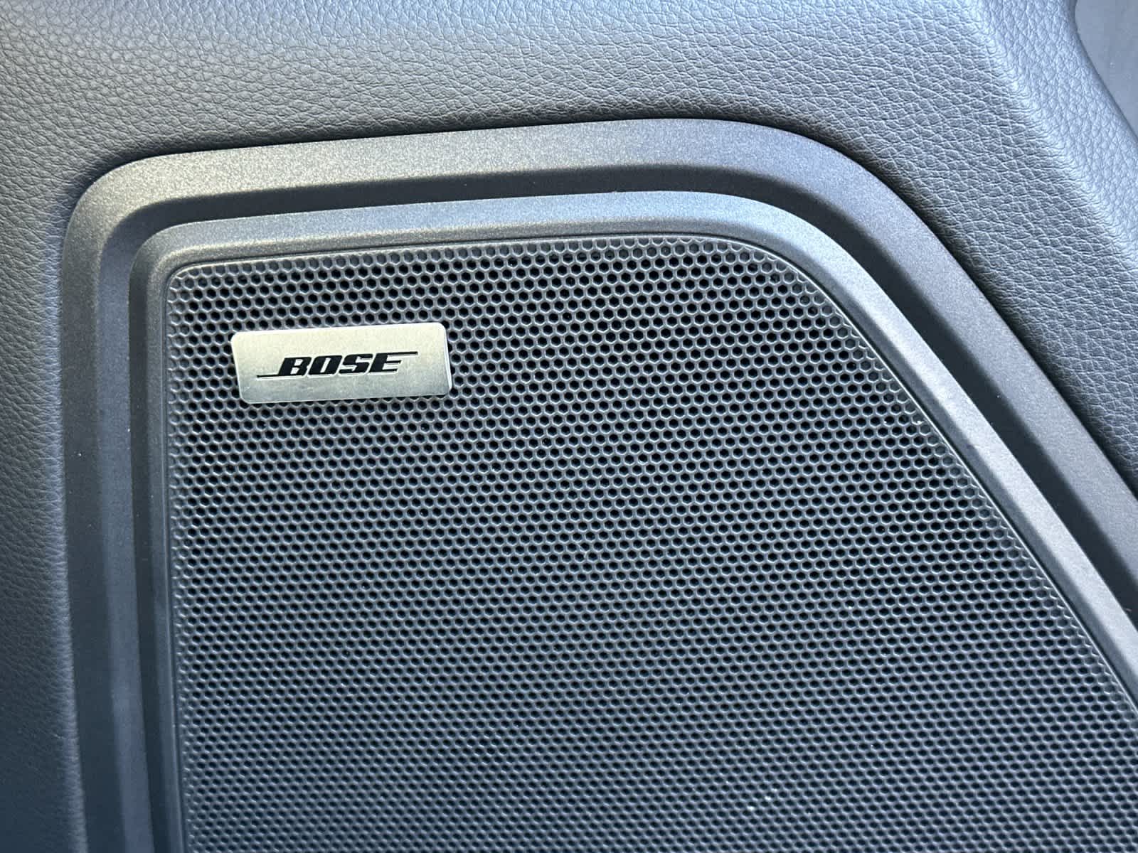 Thumbnail: 2025 Porsche Macan - 20