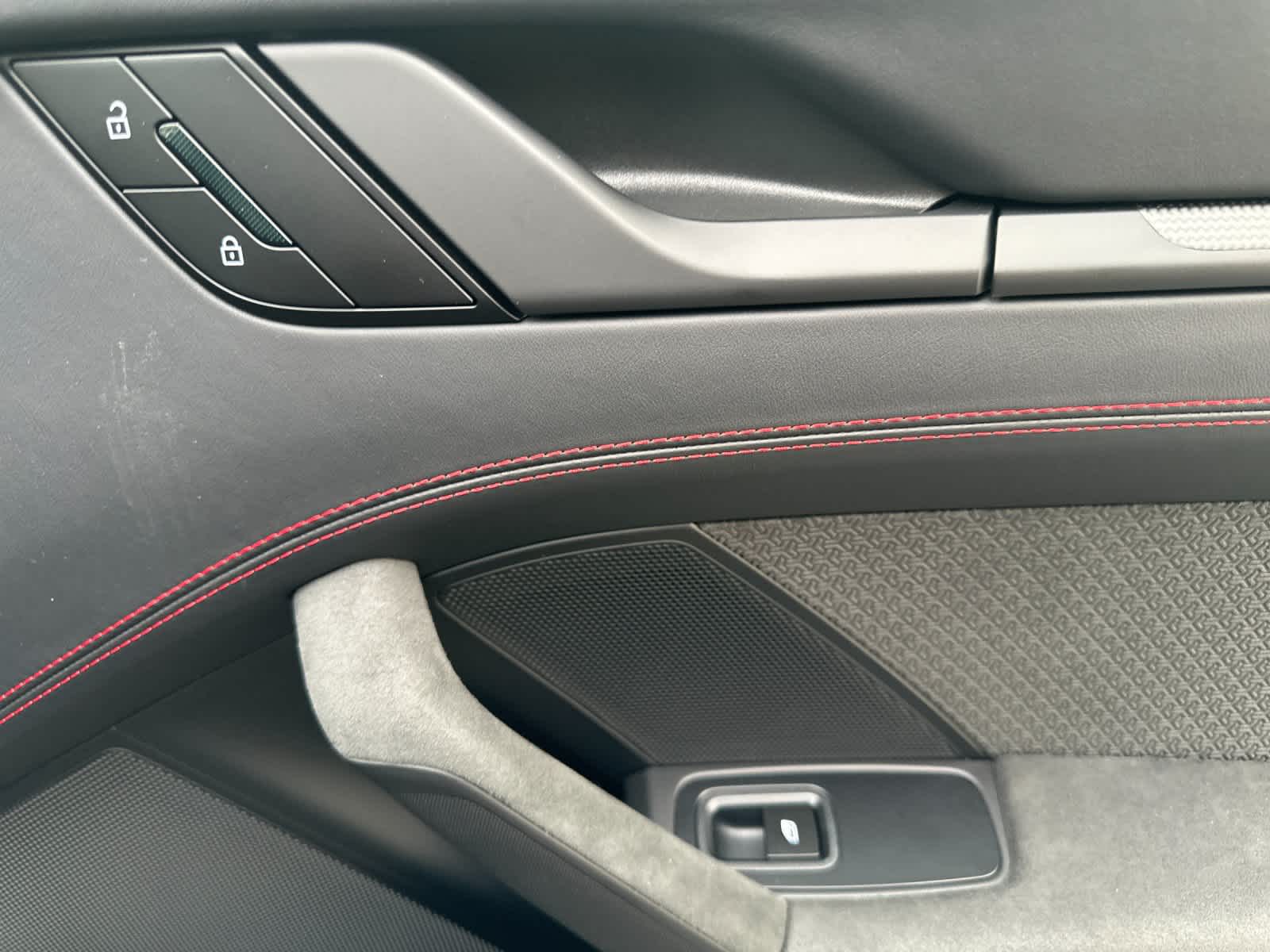 Thumbnail: 2026 Porsche 911 - 16