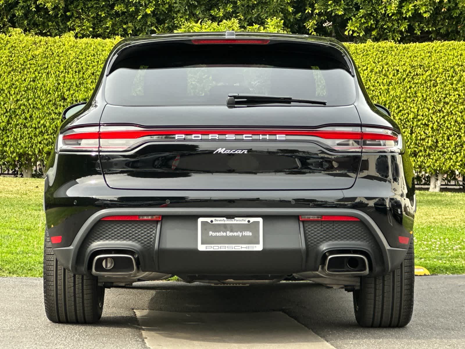 Thumbnail: 2026 Porsche Macan - 7