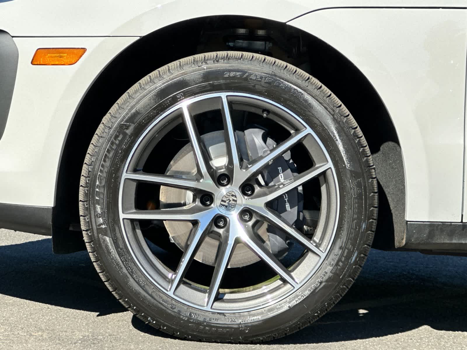 Thumbnail: 2026 Porsche Macan - 30