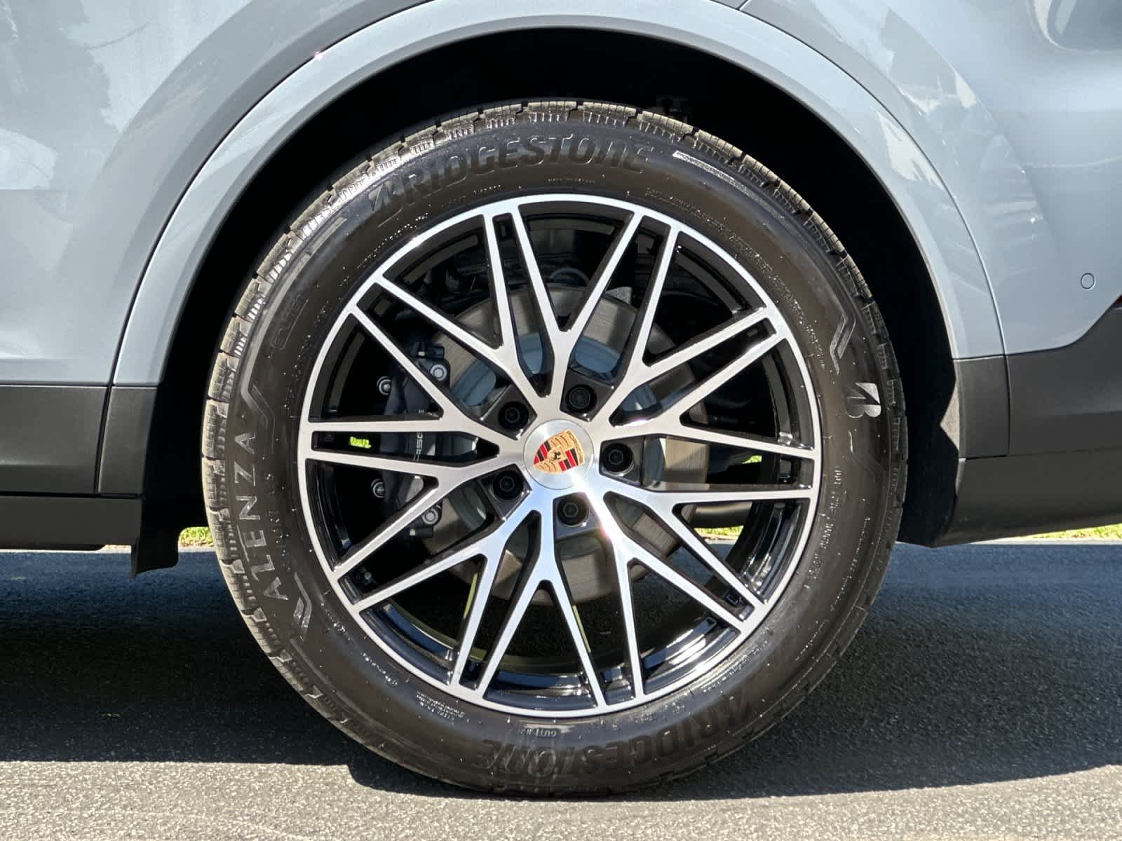 Thumbnail: 2025 Porsche Cayenne - 32