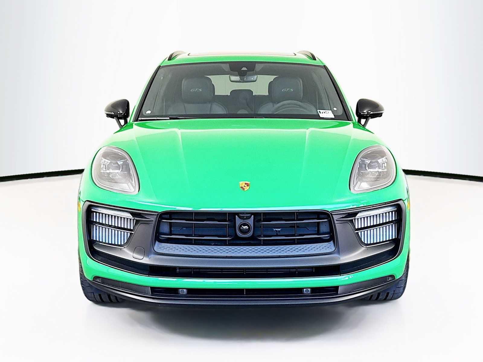 Thumbnail: 2025 Porsche Macan - 6