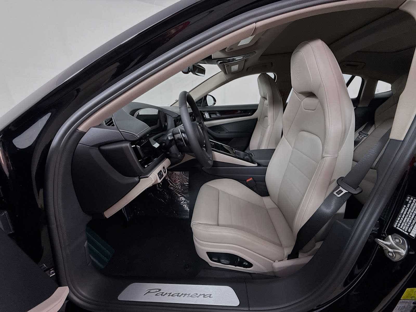 Thumbnail: 2025 Porsche Panamera - 5