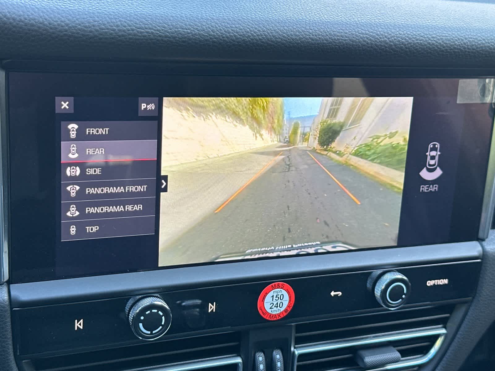 Thumbnail: 2025 Porsche Macan - 22