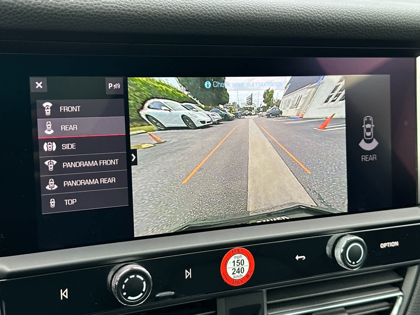 Thumbnail: 2025 Porsche Macan - 23