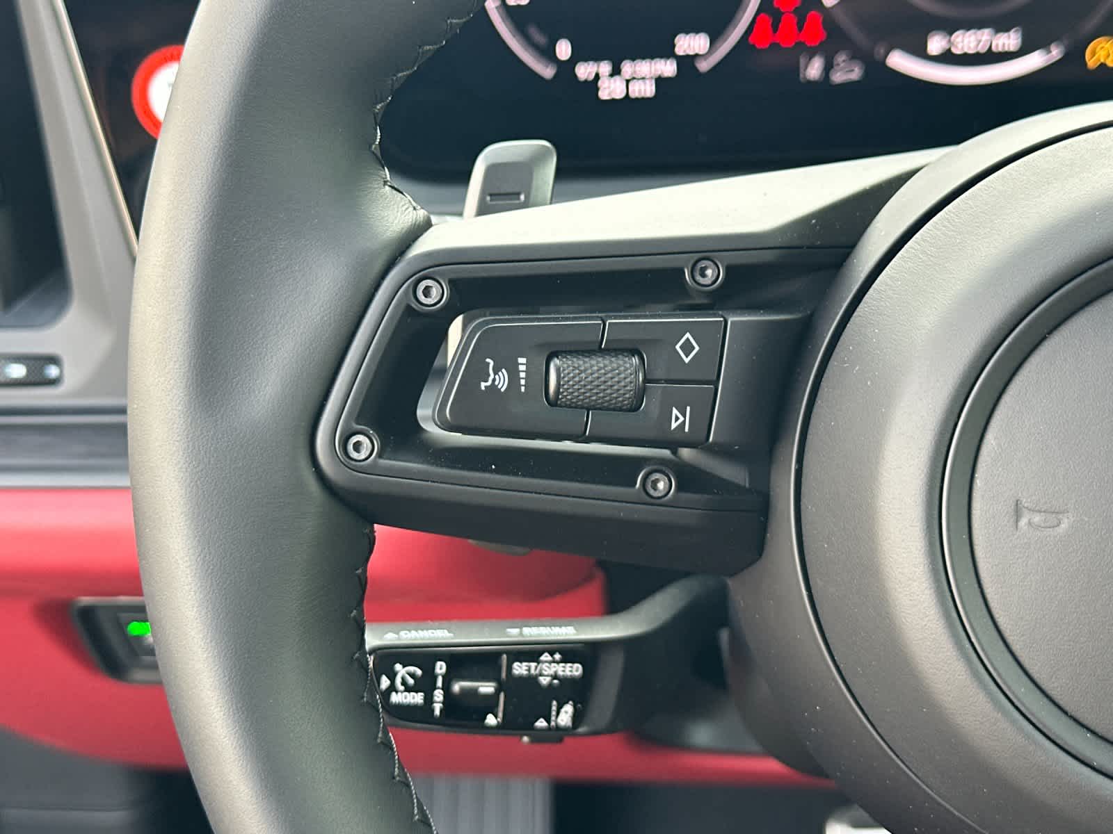 Thumbnail: 2026 Porsche Cayenne - 28