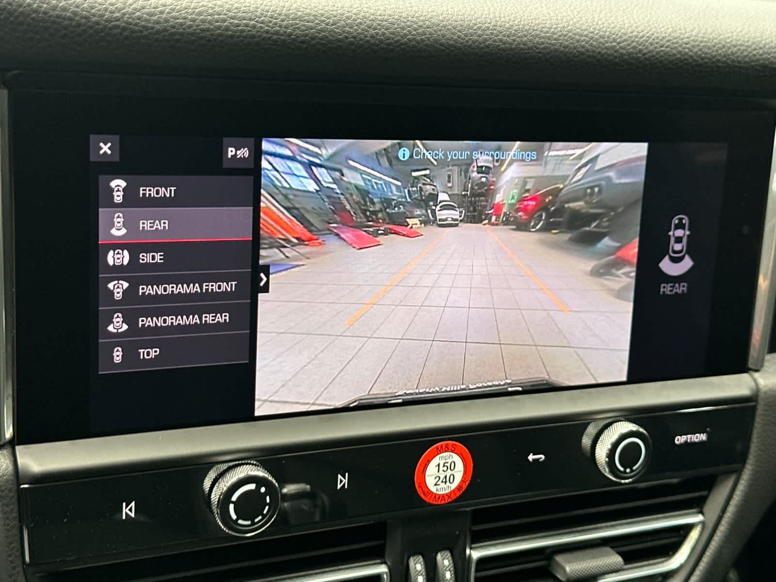 Thumbnail: 2025 Porsche Macan - 22