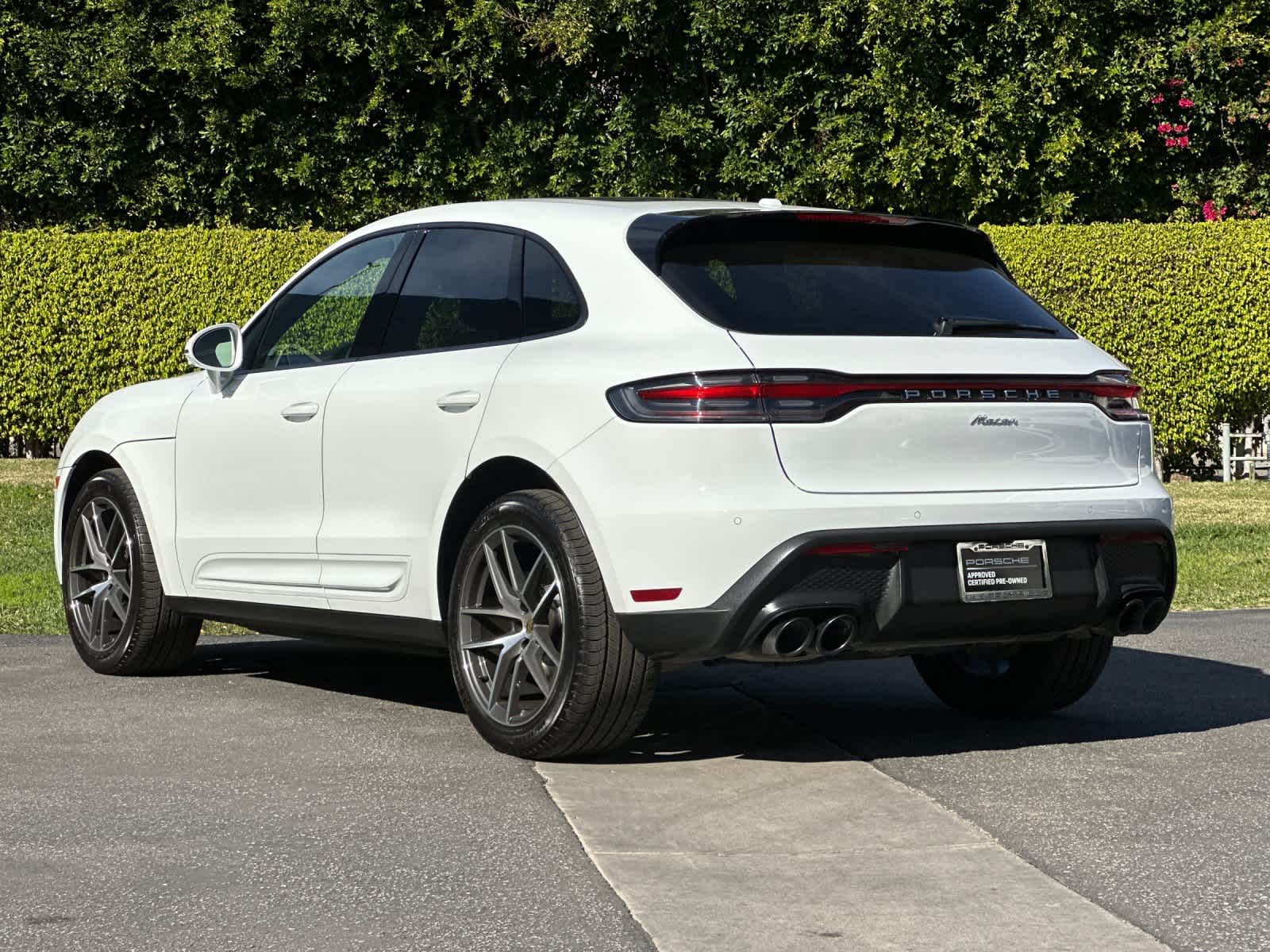 Thumbnail: 2025 Porsche Macan - 3