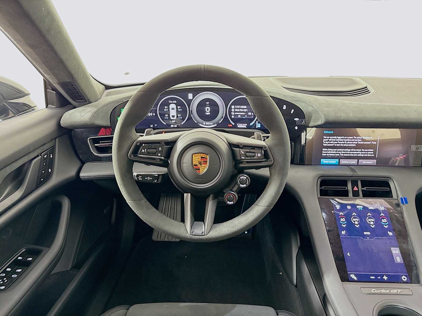 Thumbnail: 2025 Porsche Taycan - 18