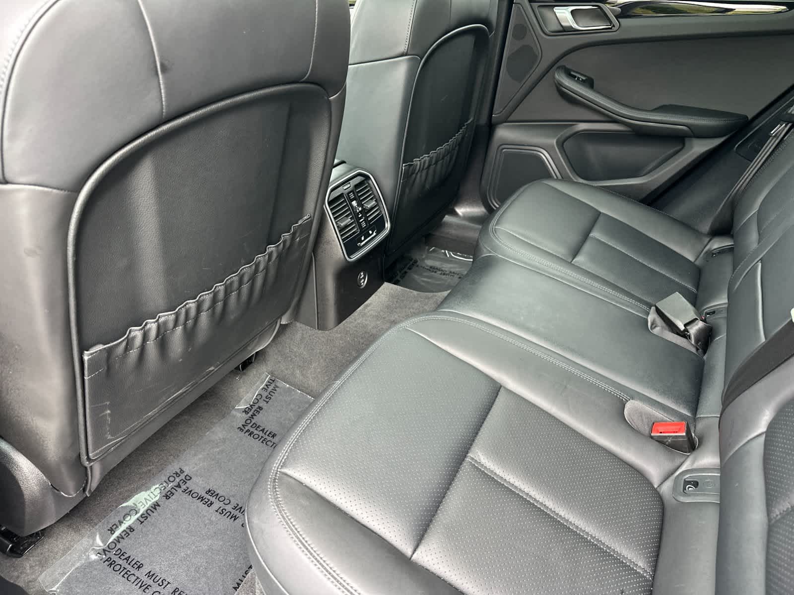 Thumbnail: 2023 Porsche Macan - 14