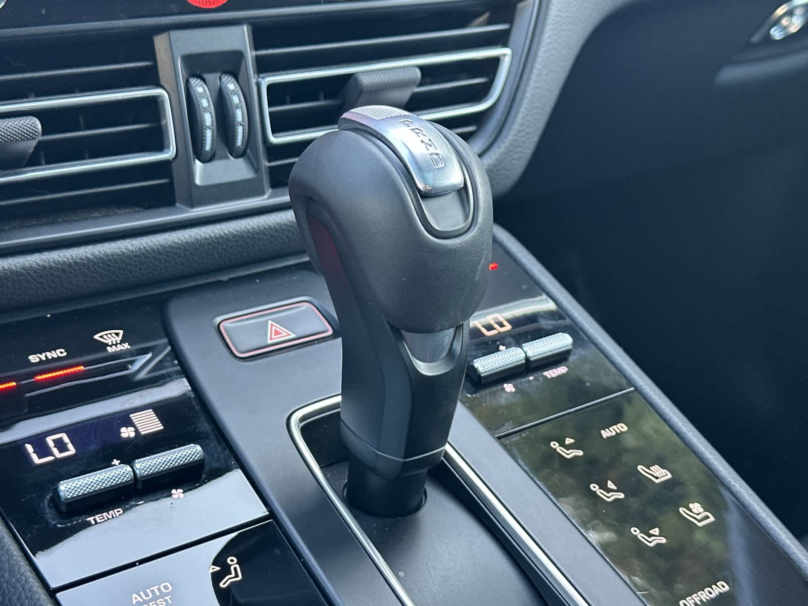 Thumbnail: 2025 Porsche Macan - 24