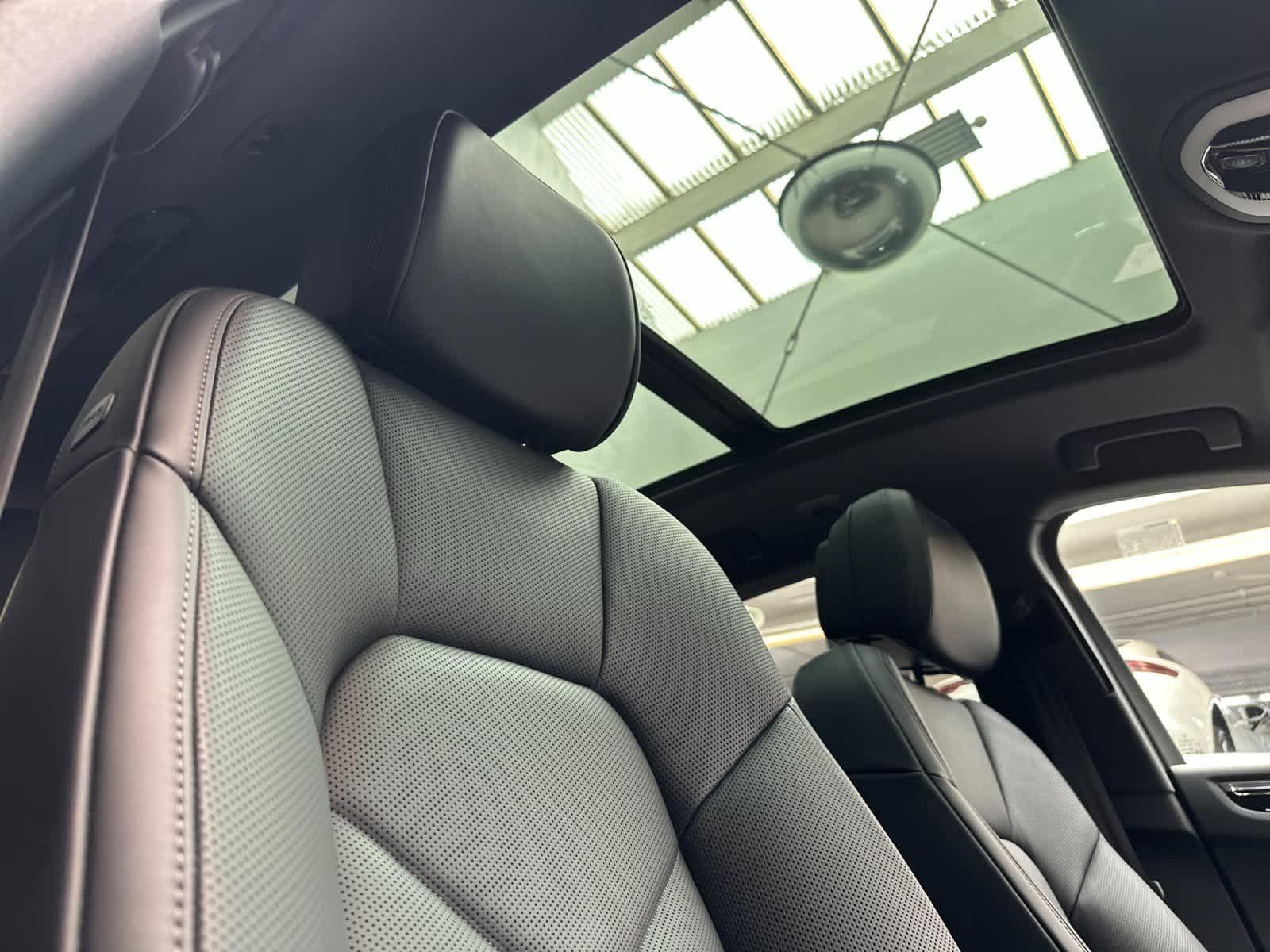 Thumbnail: 2026 Porsche Macan - 18