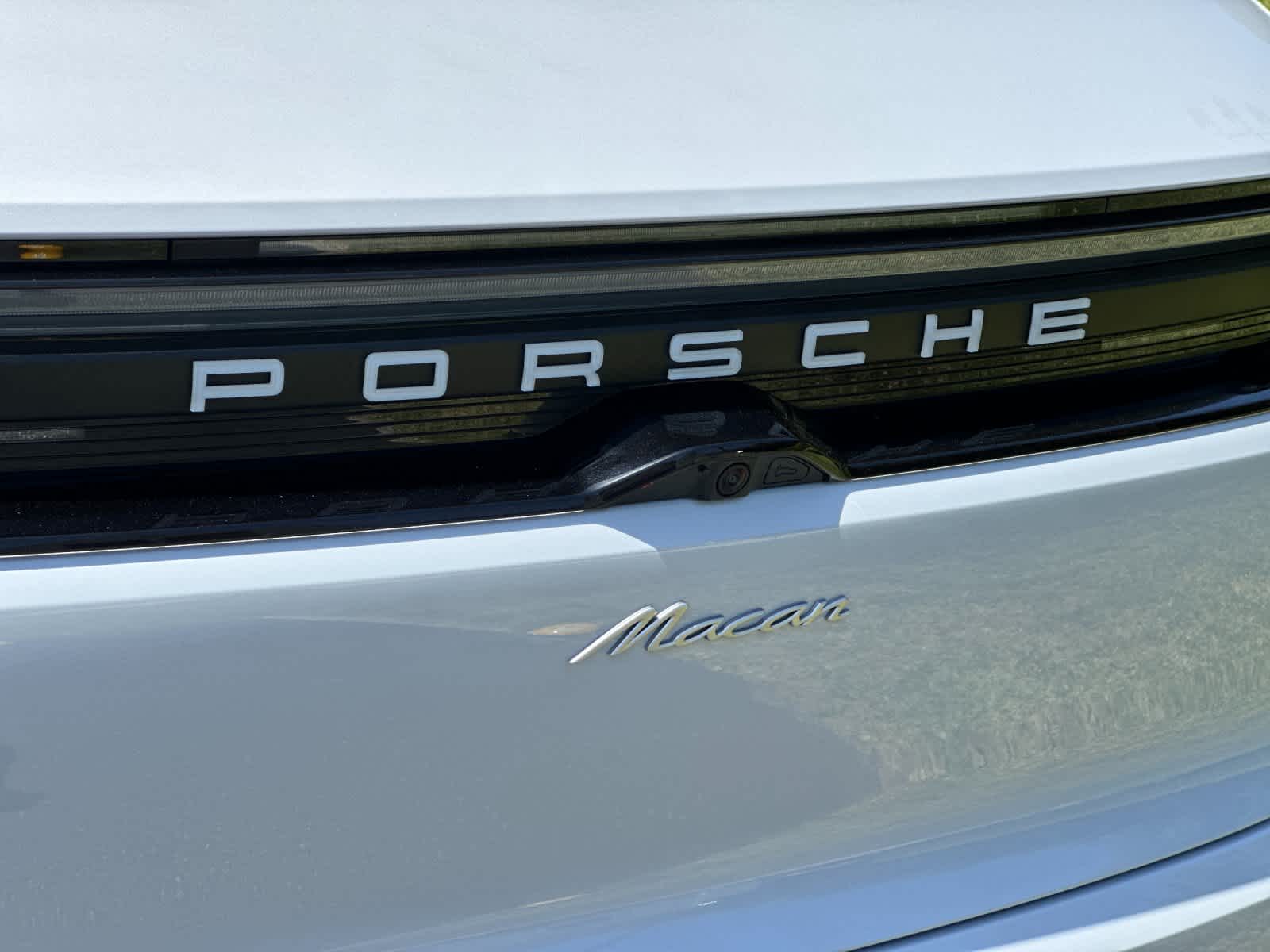 Thumbnail: 2026 Porsche Macan - 33
