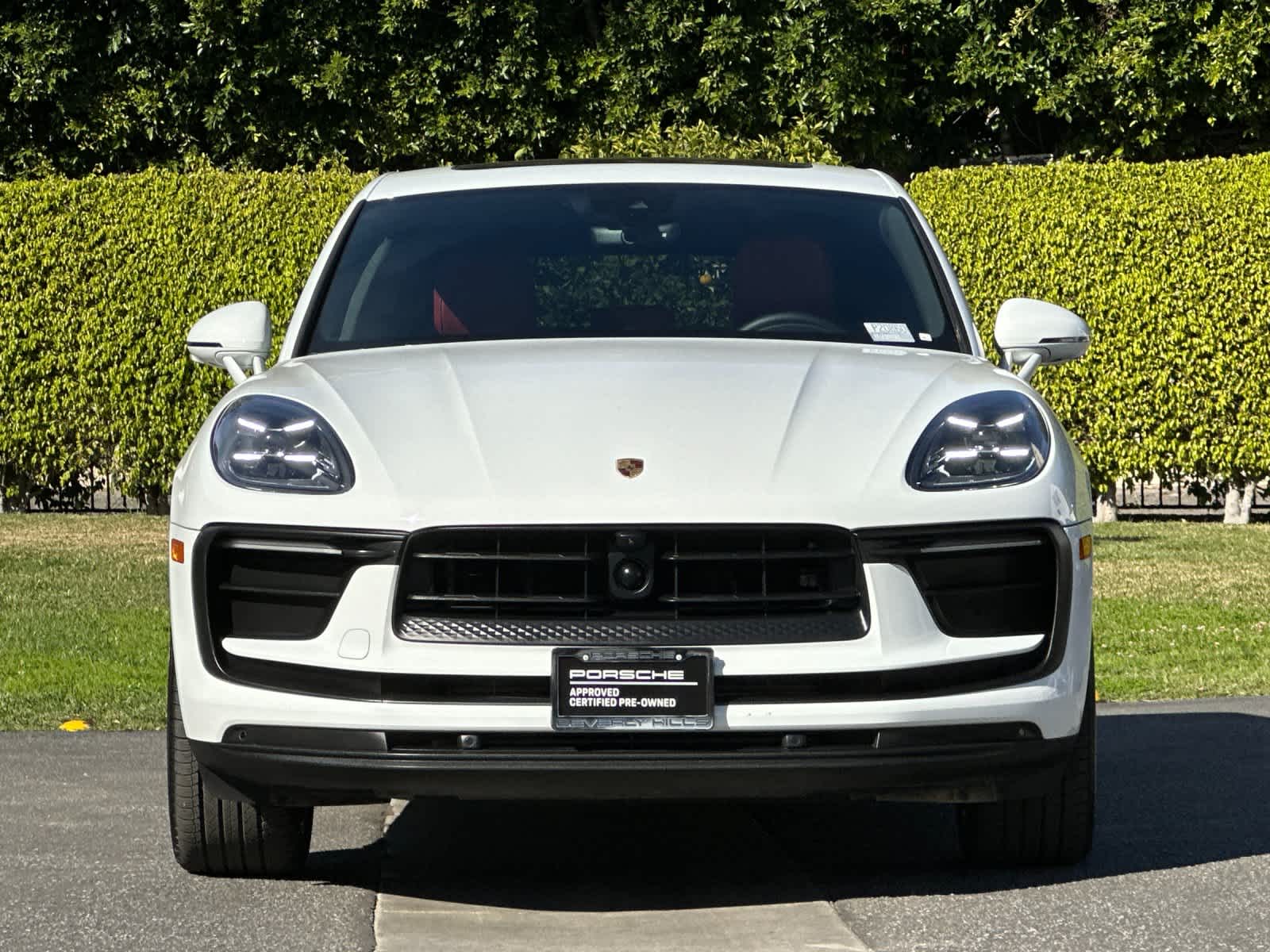 Thumbnail: 2025 Porsche Macan - 11