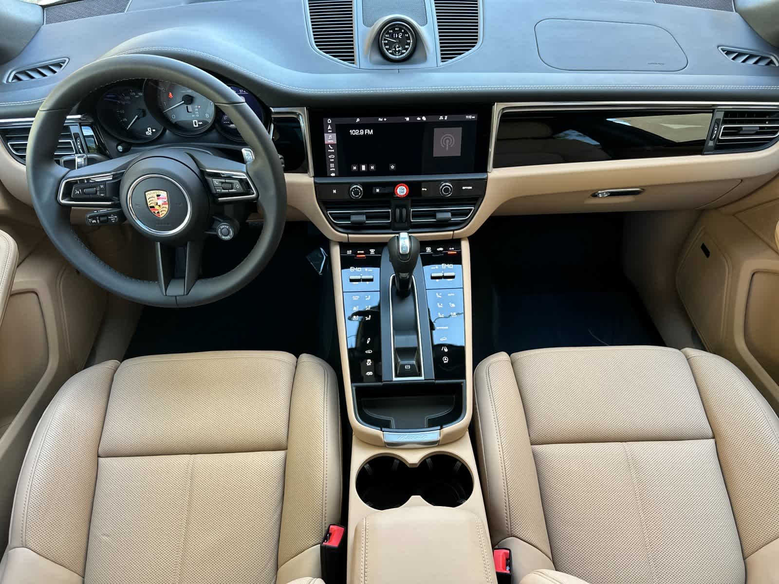 Thumbnail: 2026 Porsche Macan - 6