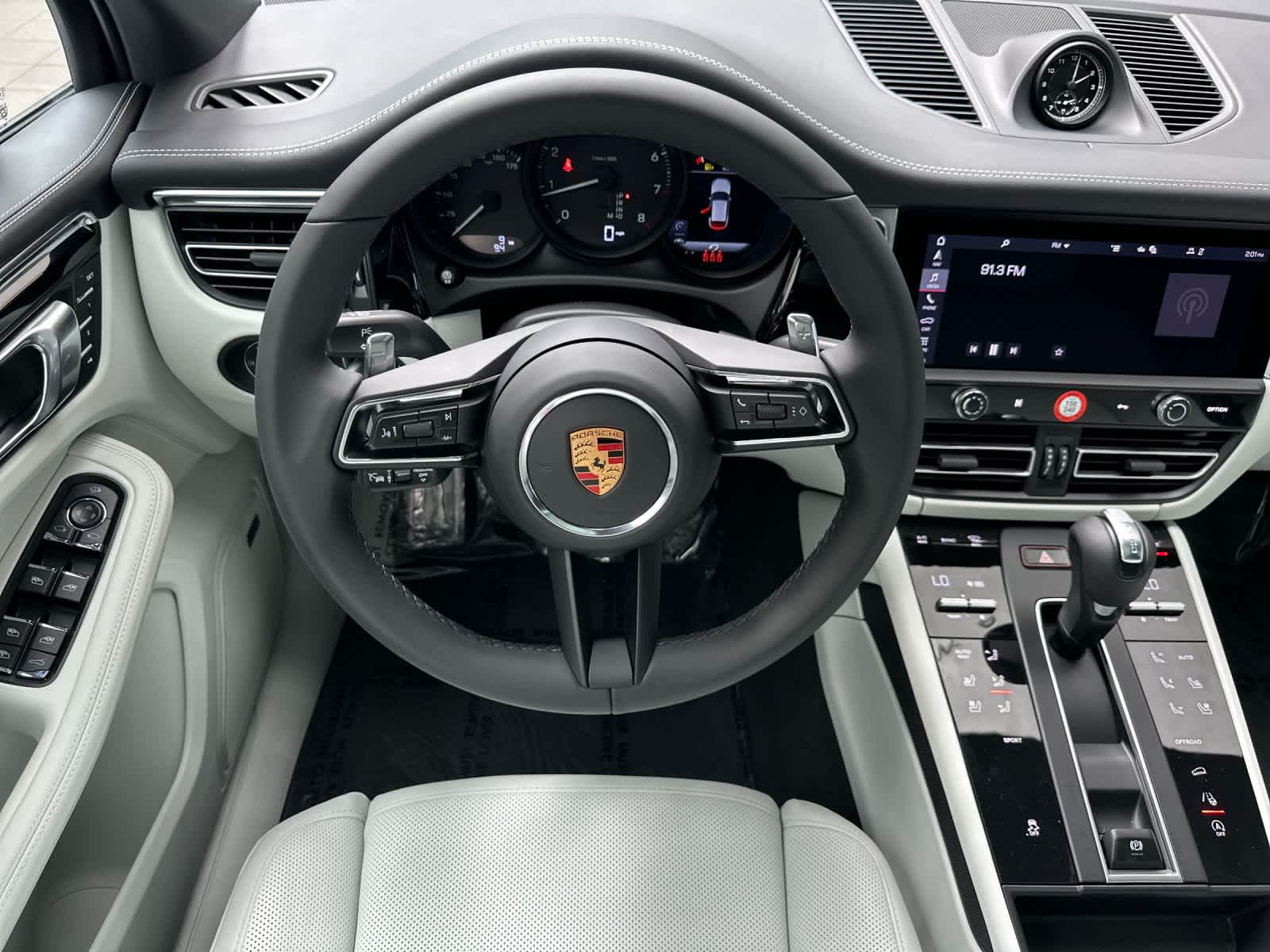Thumbnail: 2026 Porsche Macan - 15