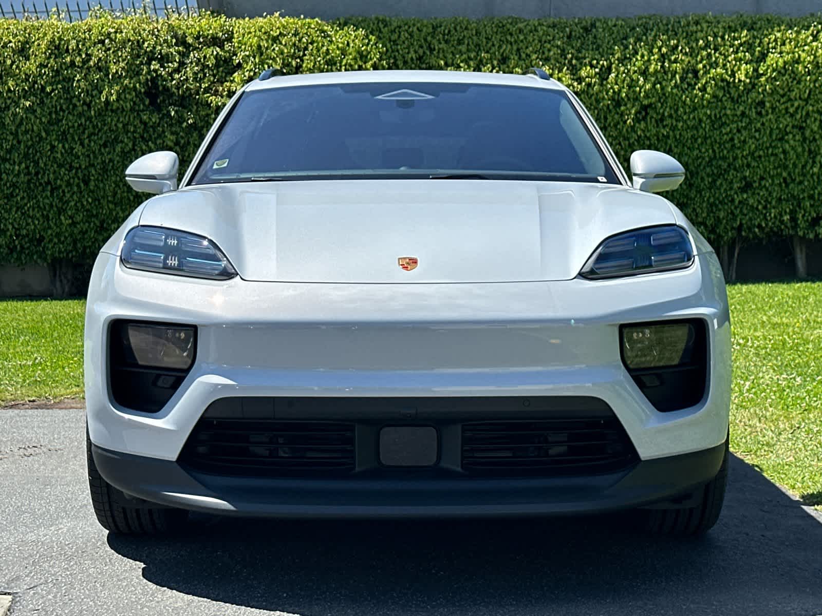 Thumbnail: 2026 Porsche Macan - 11