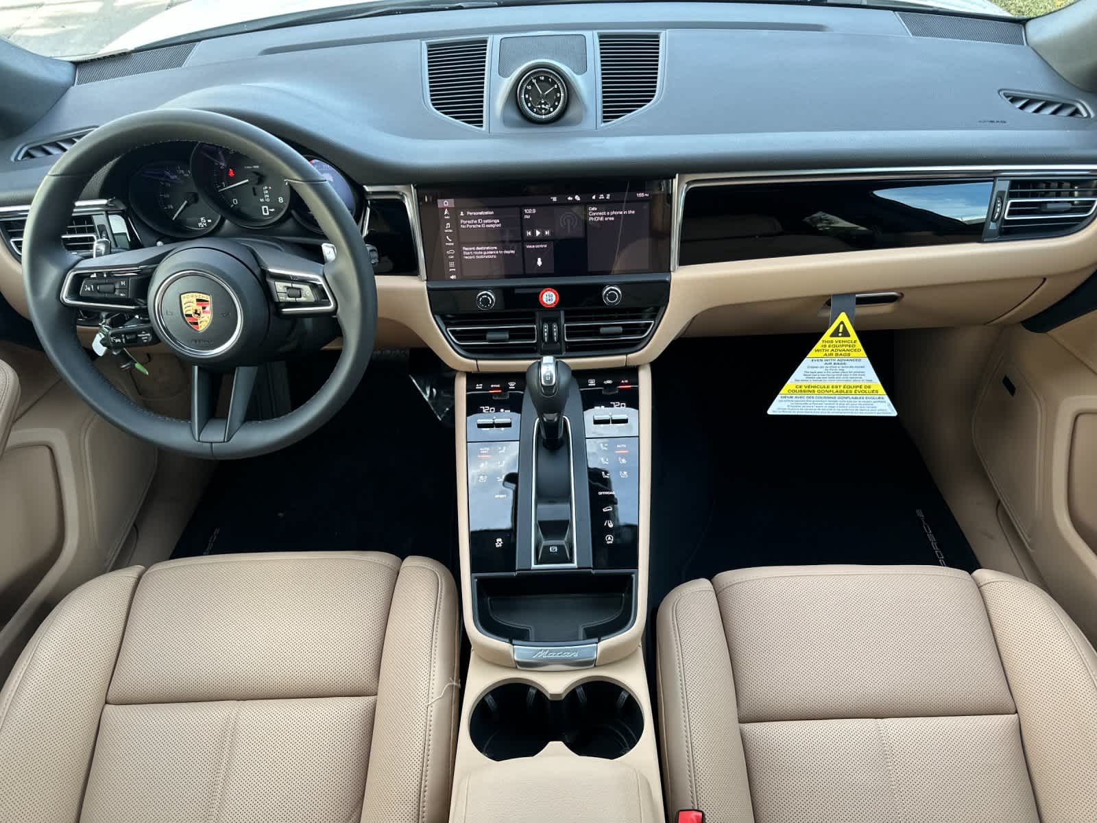 Thumbnail: 2026 Porsche Macan - 6