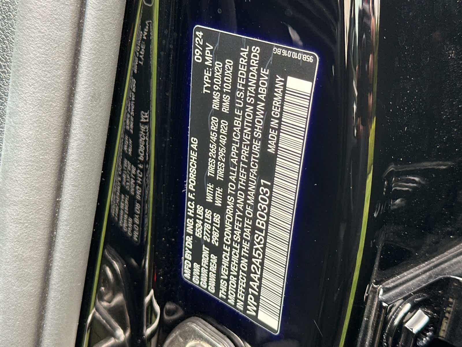 Thumbnail: 2025 Porsche Macan - 33