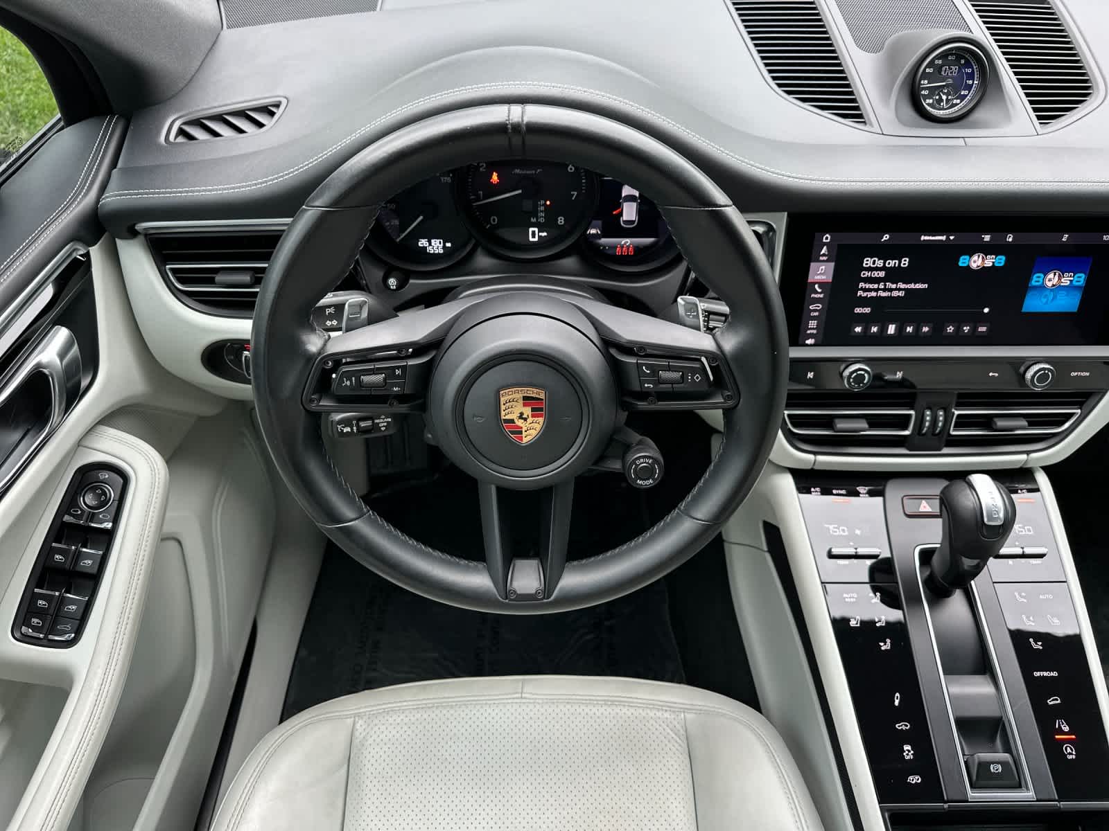 Thumbnail: 2023 Porsche Macan - 15