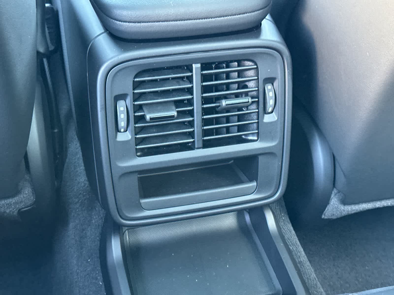 Thumbnail: 2026 Porsche Taycan - 14