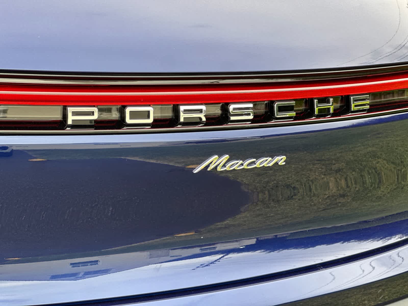 Thumbnail: 2026 Porsche Macan - 32