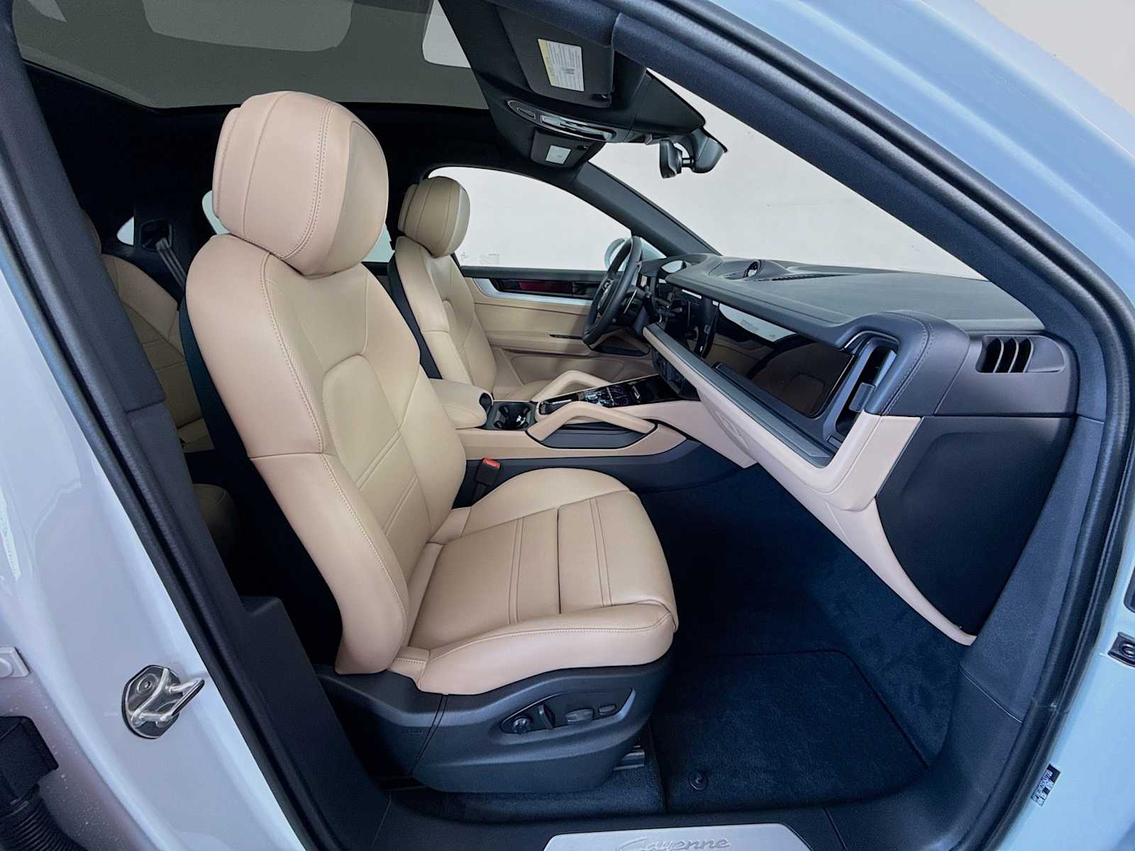 Thumbnail: 2025 Porsche Cayenne - 21