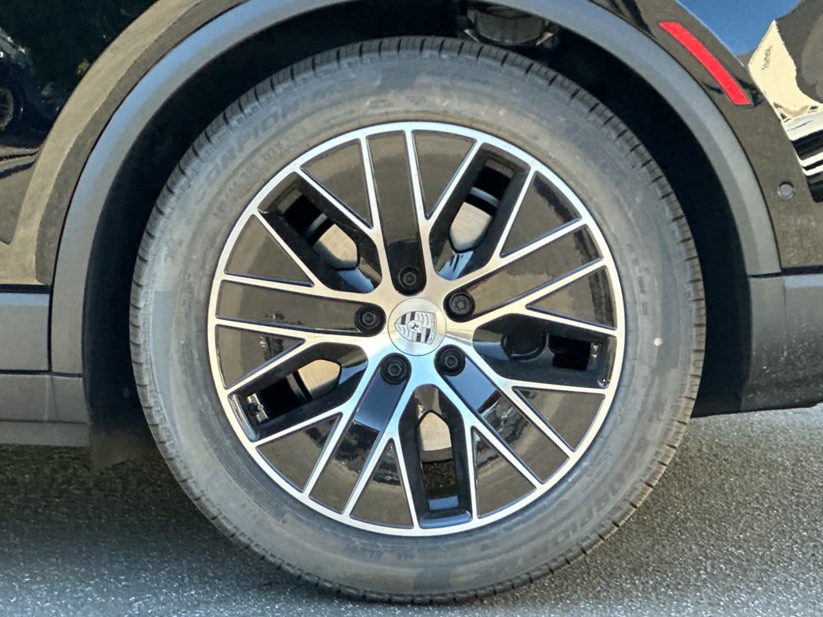 Thumbnail: 2026 Porsche Macan - 31