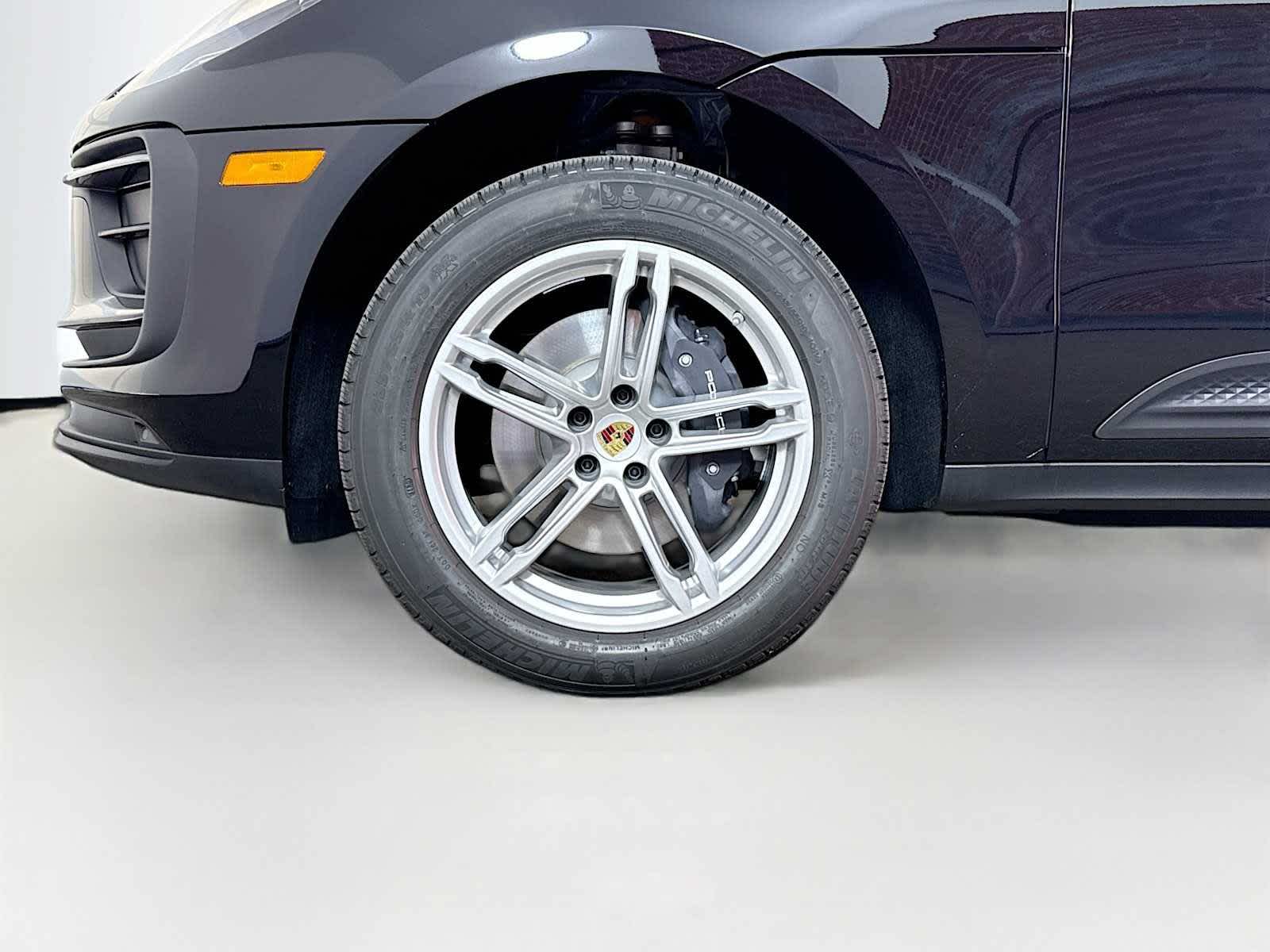 Thumbnail: 2026 Porsche Macan - 24