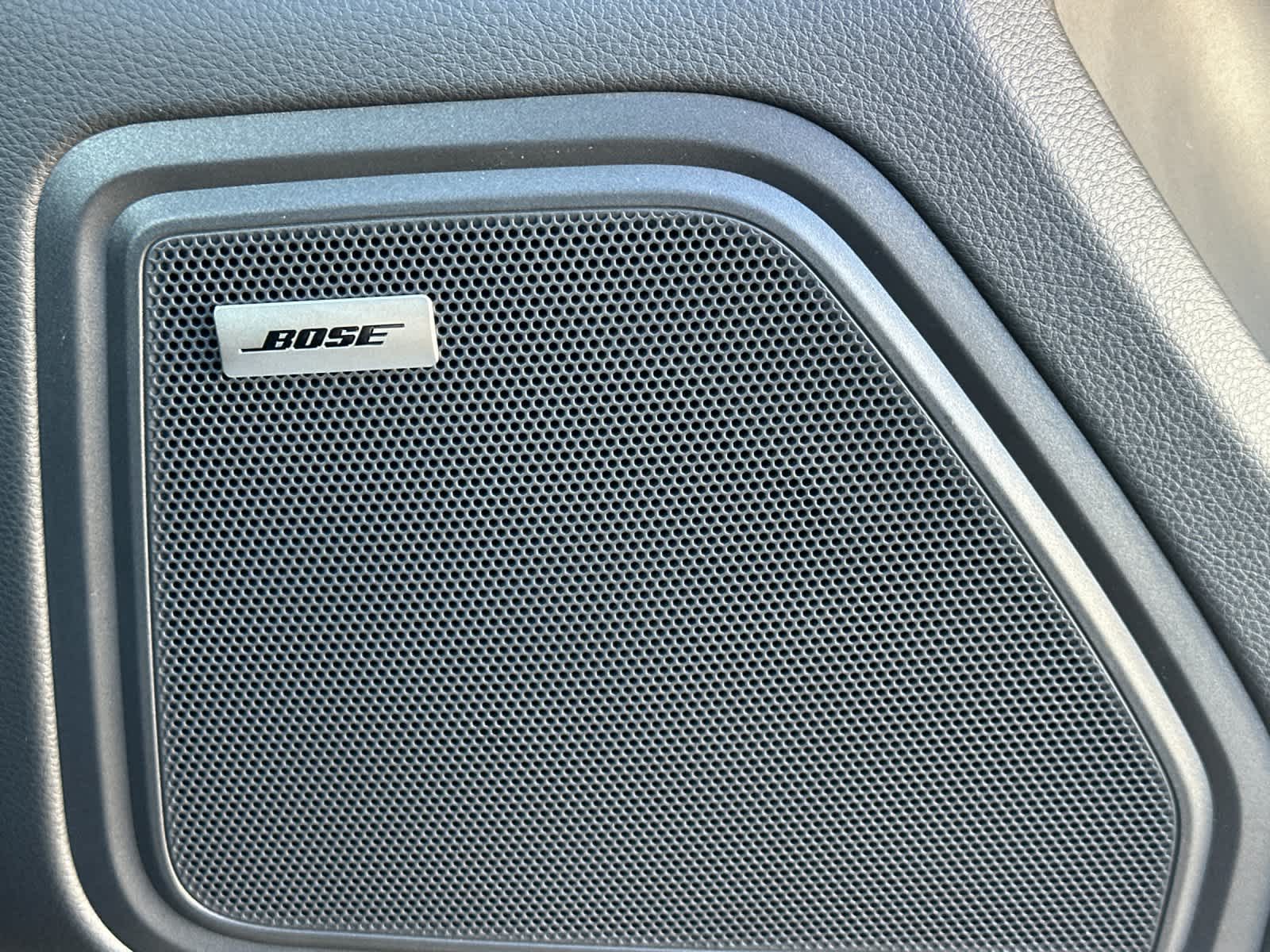 Thumbnail: 2025 Porsche Macan - 20