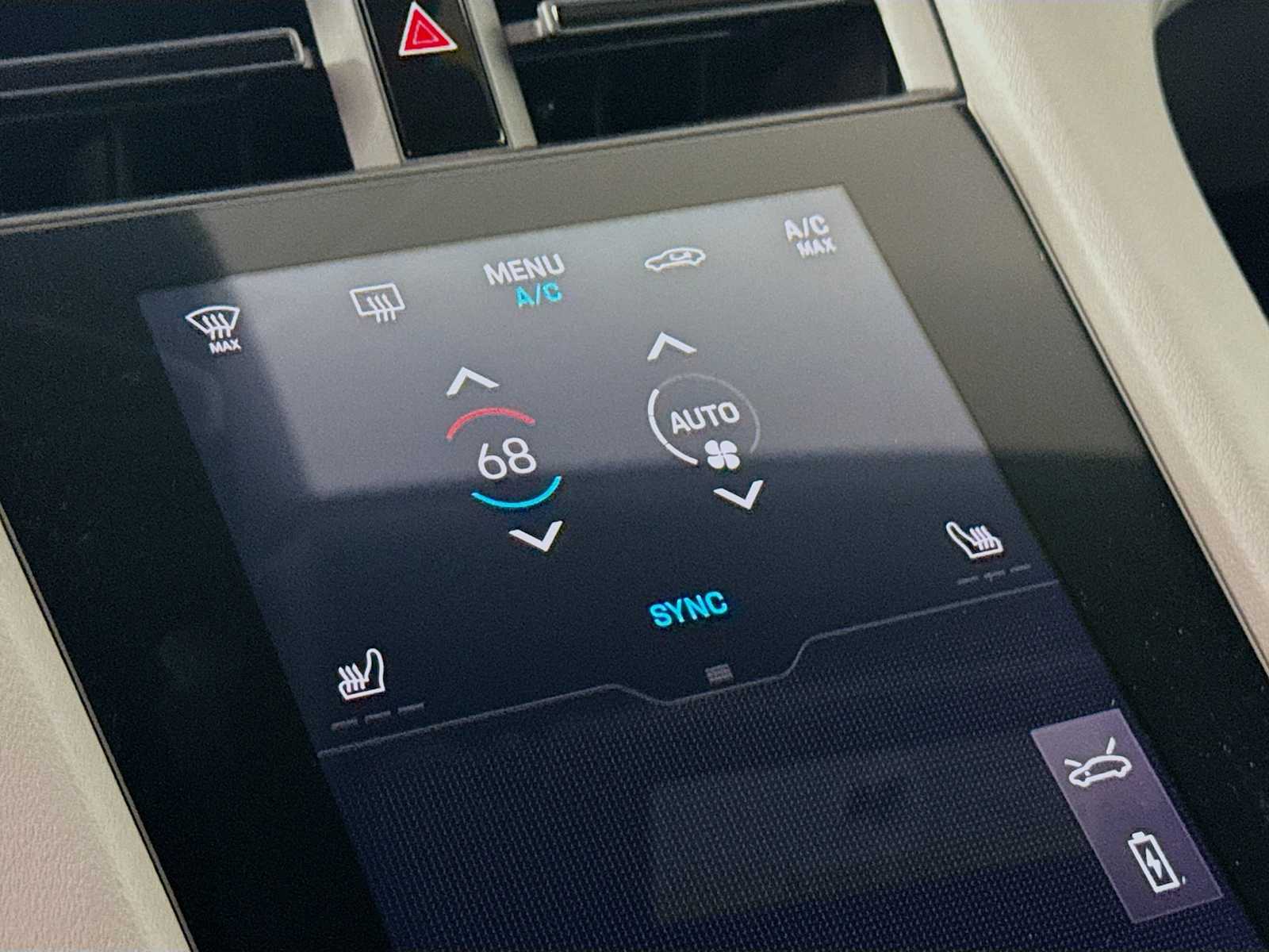 Thumbnail: 2021 Porsche Taycan - 16