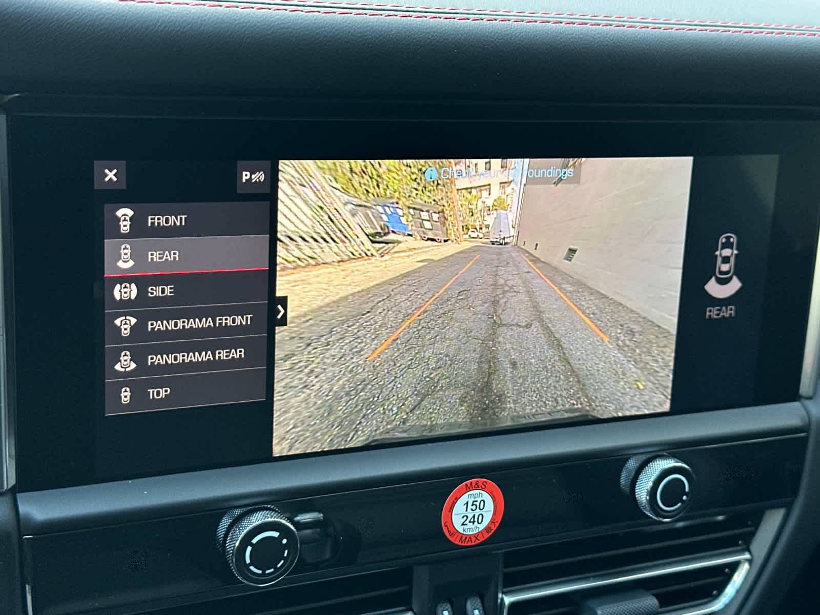 Thumbnail: 2026 Porsche Macan - 23