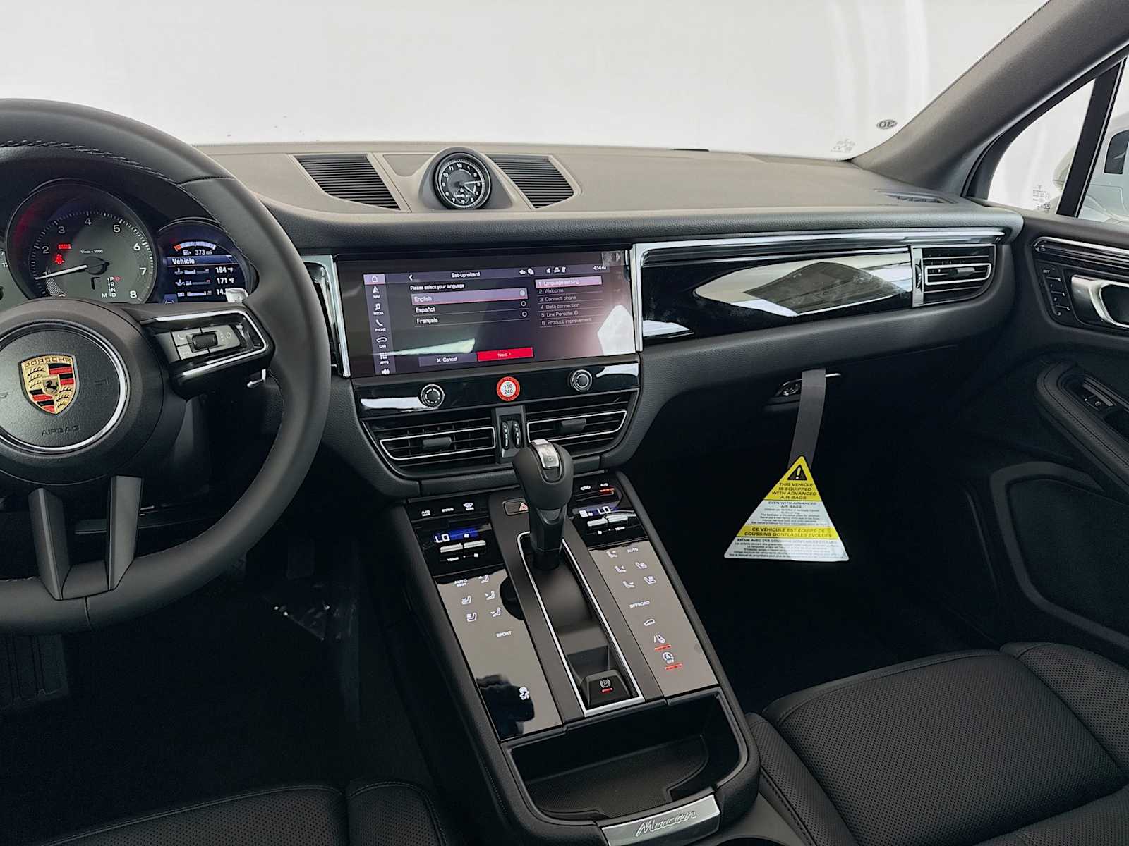 Thumbnail: 2026 Porsche Macan - 19