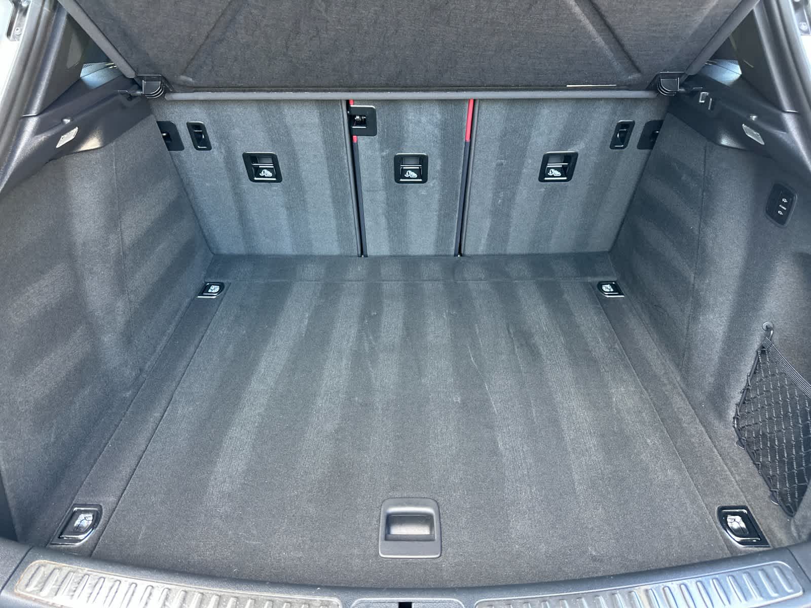 Thumbnail: 2025 Porsche Macan - 16