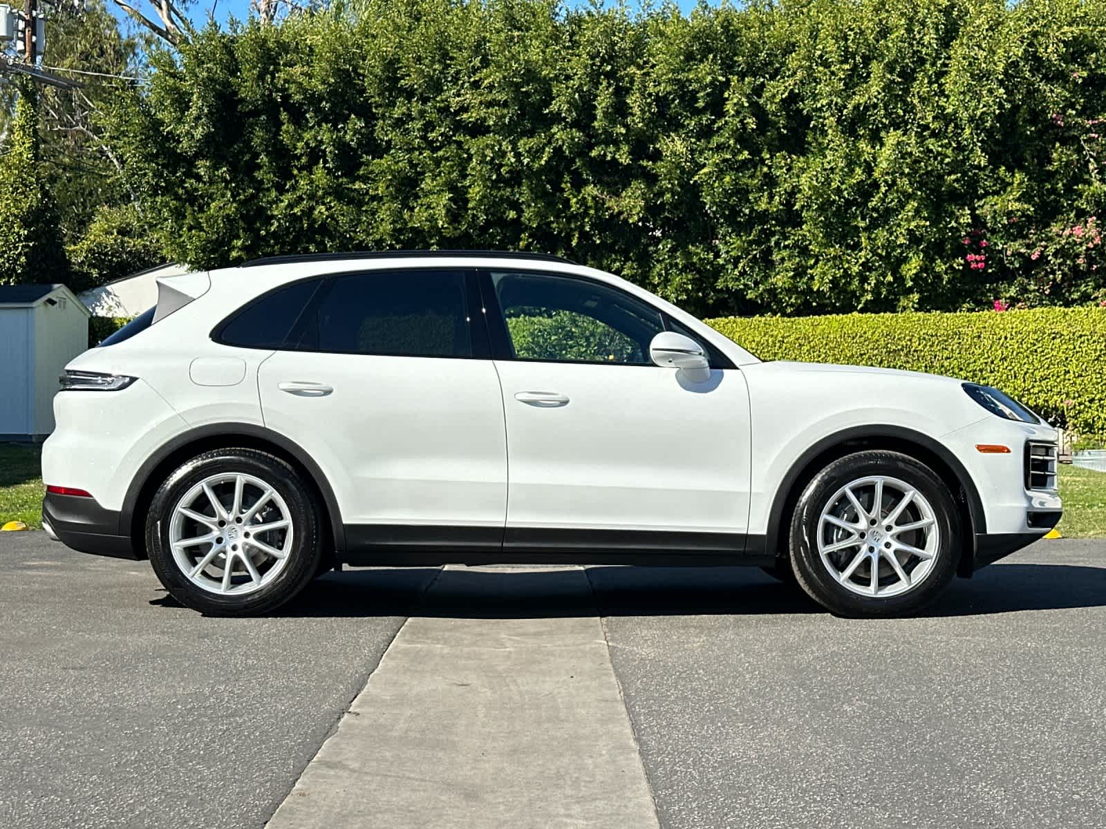 Thumbnail: 2024 Porsche Cayenne - 9