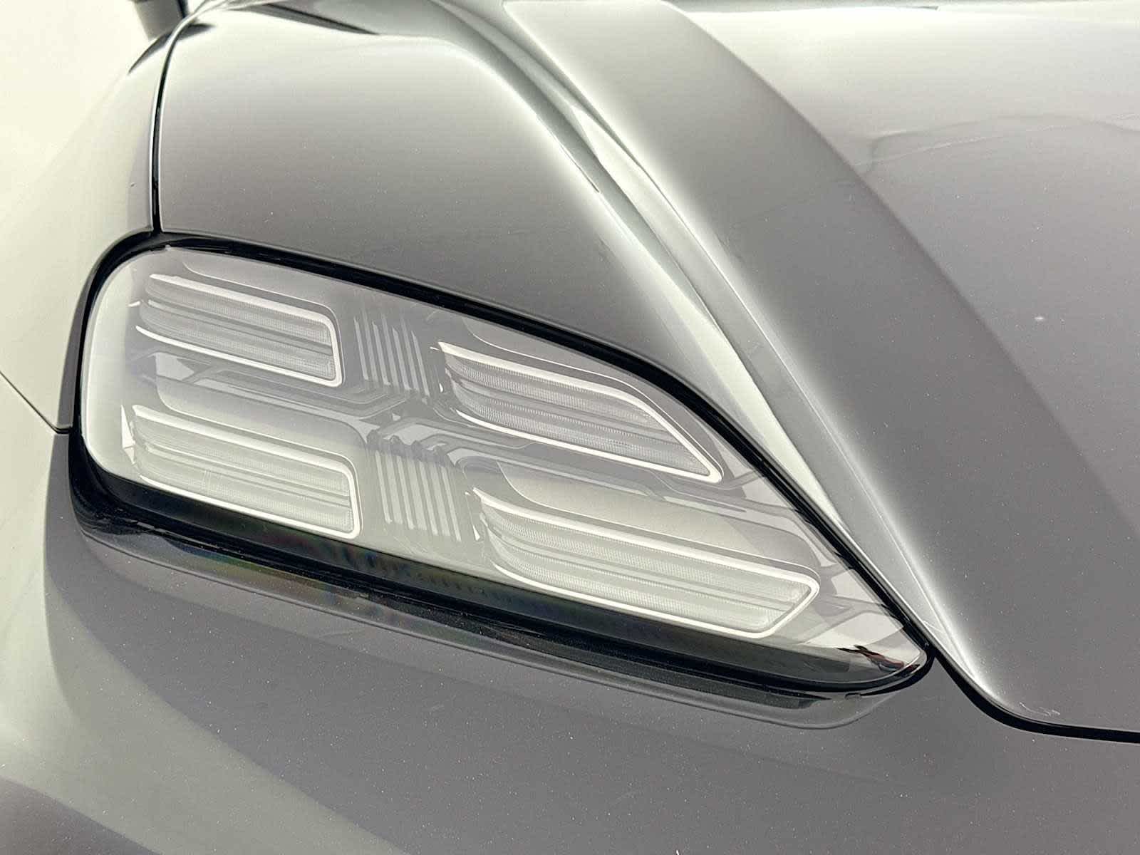 Thumbnail: 2025 Porsche Macan - 28