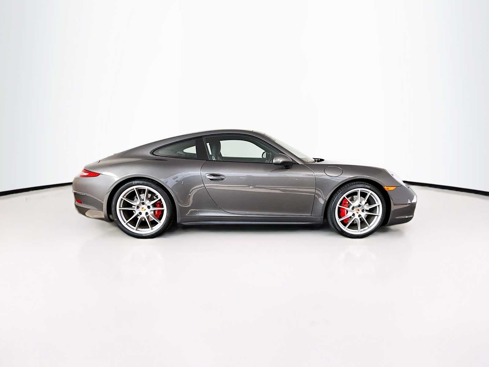 Thumbnail: 2013 Porsche 911 - 8