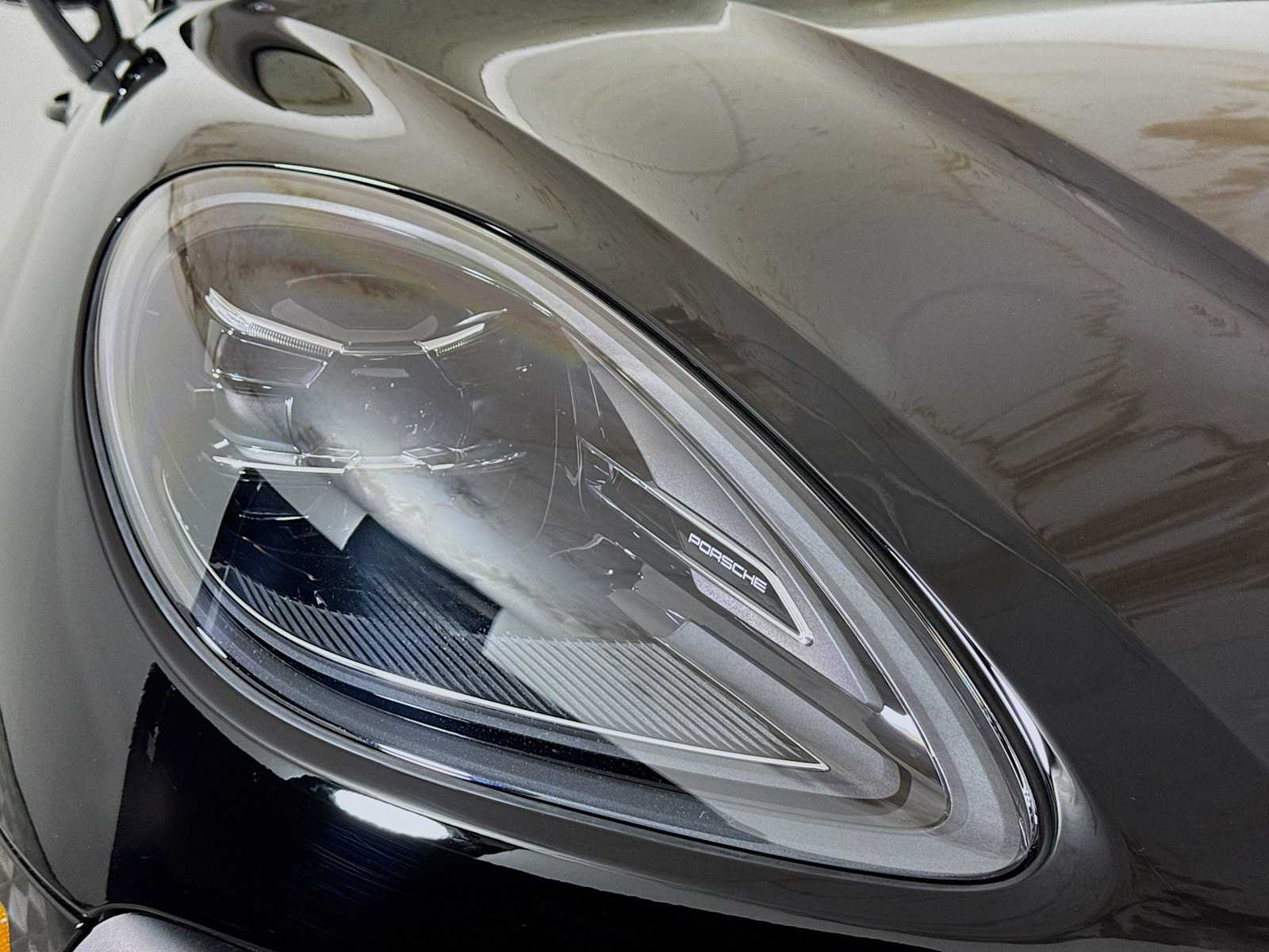 Thumbnail: 2025 Porsche Macan - 27