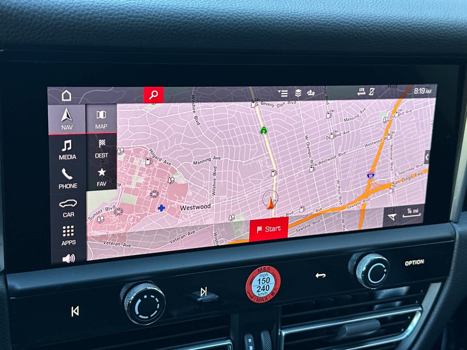 Thumbnail: 2025 Porsche Macan - 21