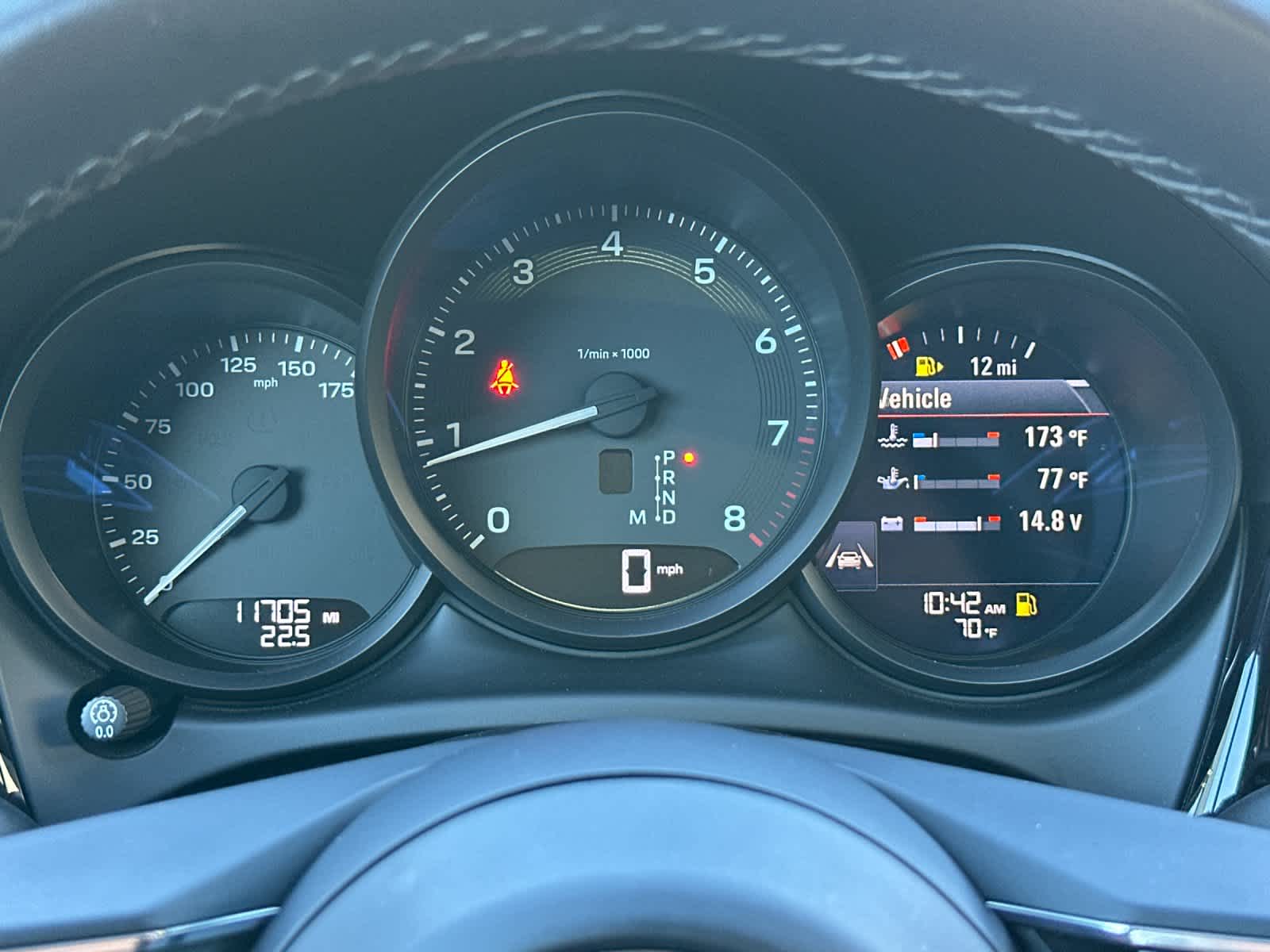 Thumbnail: 2022 Porsche Macan - 29