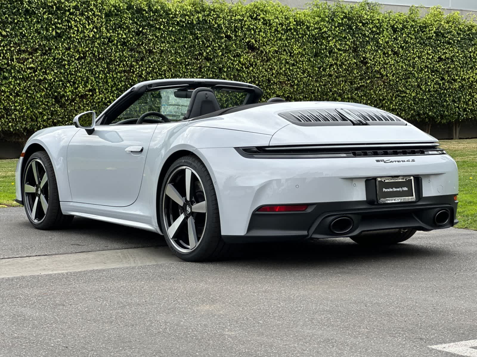 Thumbnail: 2026 Porsche 911 - 3